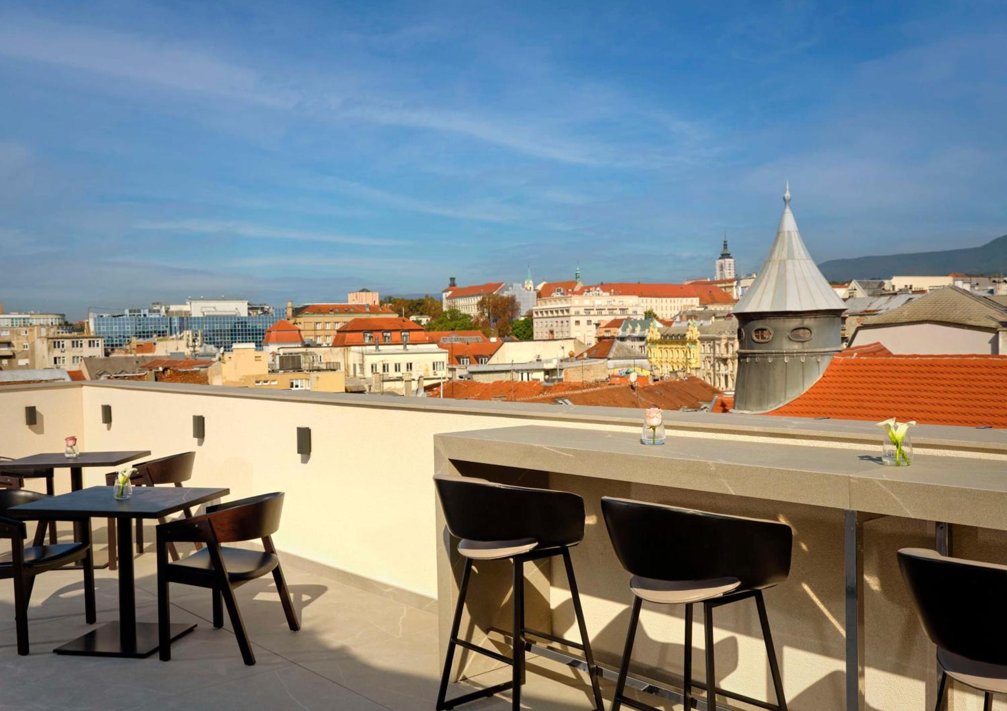 Art'Otel Zagreb, Powered By Radisson Hotels Dış mekan fotoğraf View from the rooftop bar