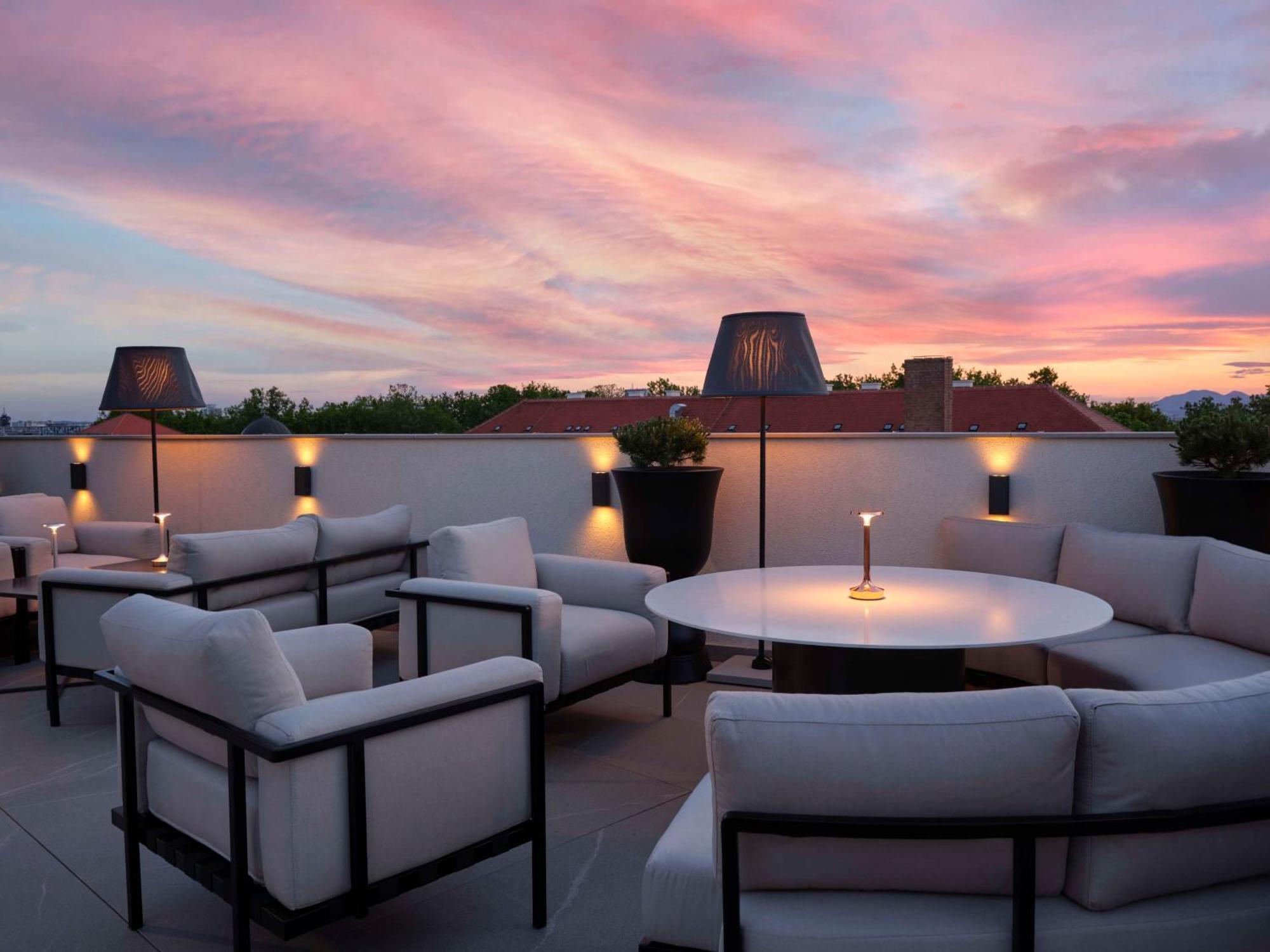 Art'Otel Zagreb, Powered By Radisson Hotels Dış mekan fotoğraf Rooftop at the Hotel